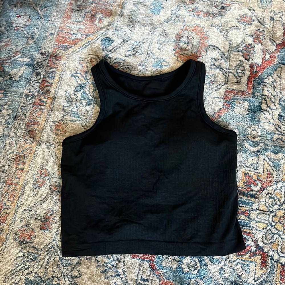 Lululemon Ebb to the Street Cropped Tank